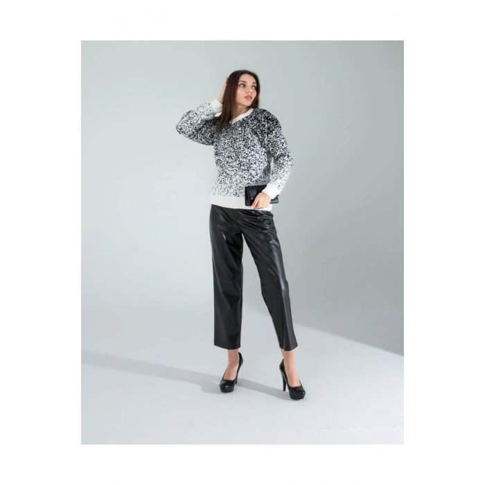 Siyah Kar Tanesi Desenli Triko Kazak