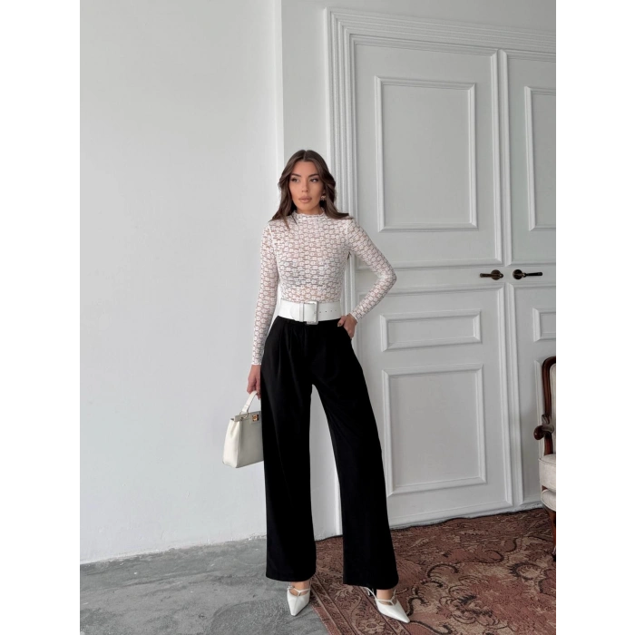 Beyaz Dantel Detay Body