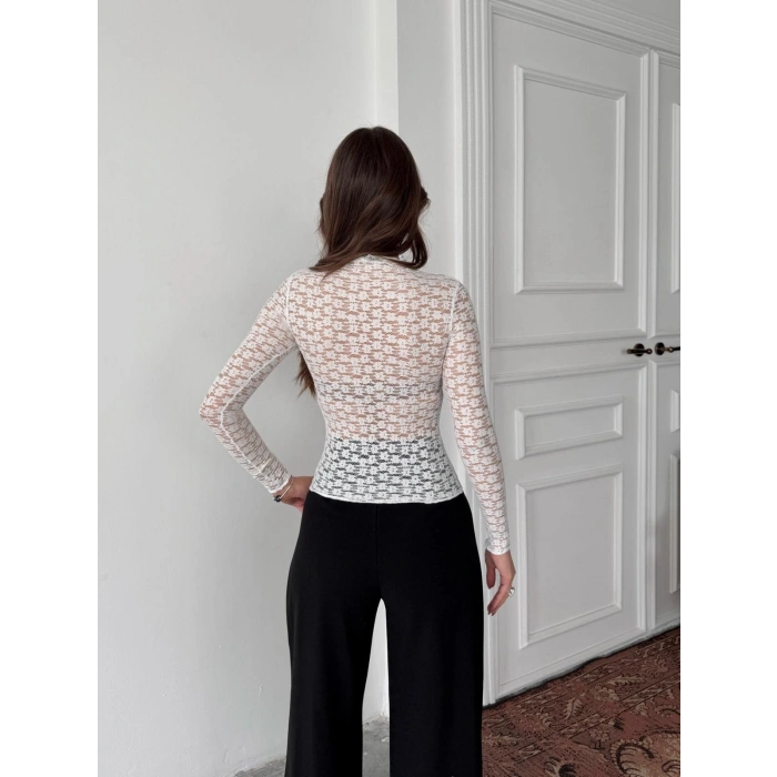 Beyaz Dantel Detay Body