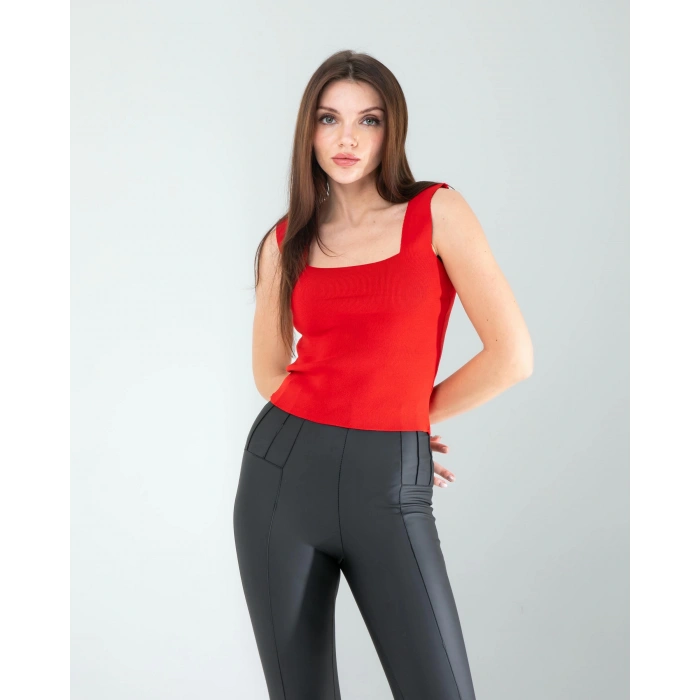 Kırmızı Kare Yaka Kalın Askı Triko Crop Bluz