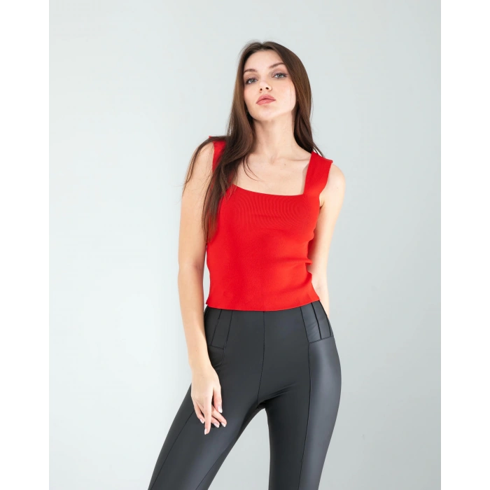 Kırmızı Kare Yaka Kalın Askı Triko Crop Bluz