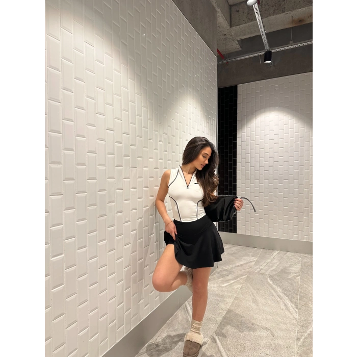 Beyaz Fermuarlı Bilyeli Bluz