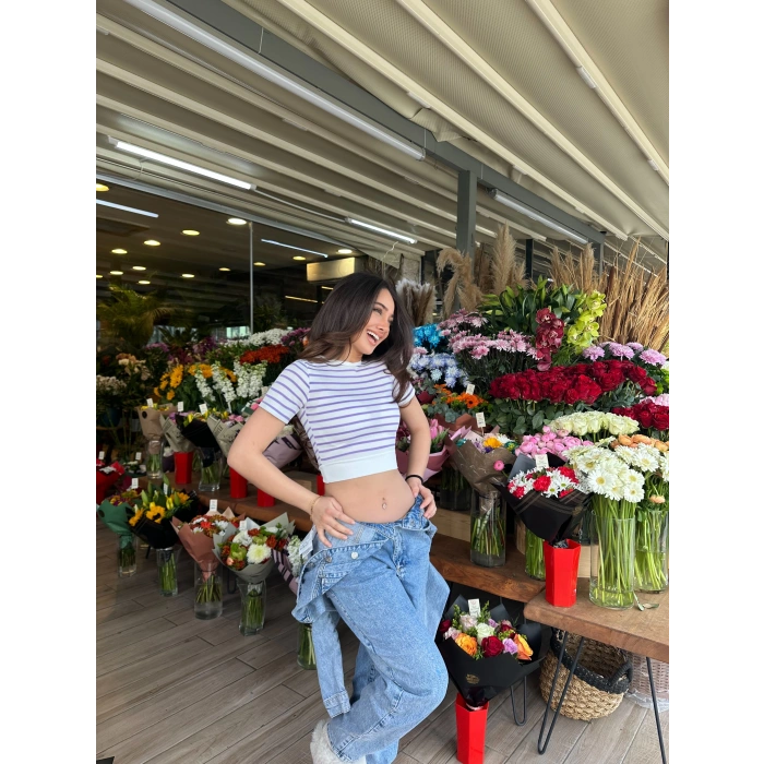 Mor Çizgili Manşet Detay T-Shirt