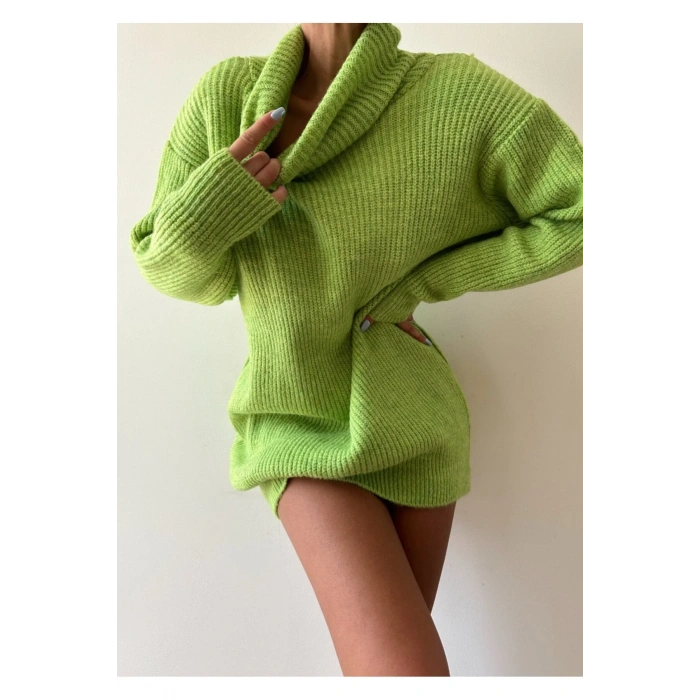 Yeşil Boğazlı Triko Elbise