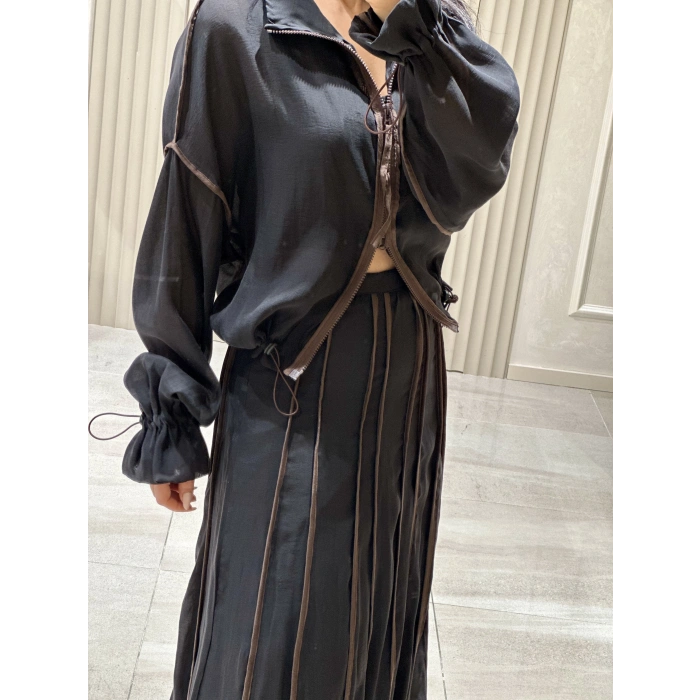 SİYAH ETEKLİ CEKET TAKIM