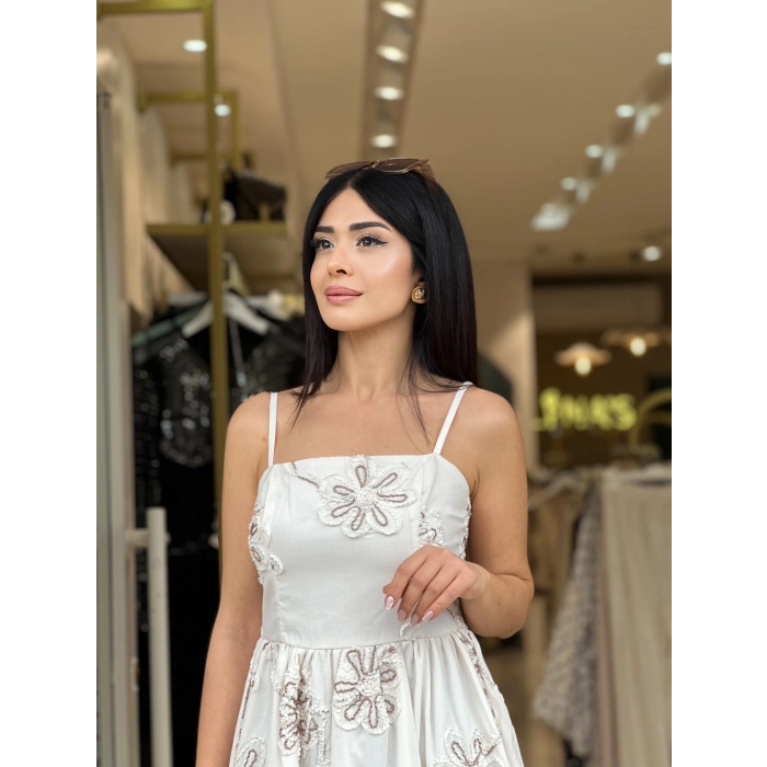 KAHVE ÇİÇEK KABARTMALI EKRU ELBİSE TK