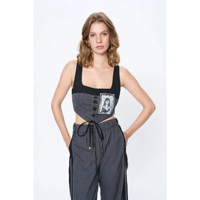 ANTRASİT KIZ BASKILI CROPLU TAKIM