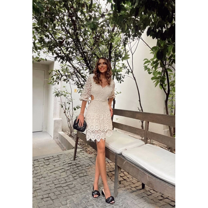 Bel Dekolte Detaylı Dantel ELbise