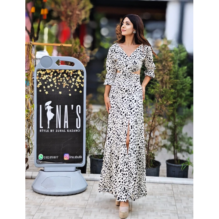BEL DEKOLTELİ SİYAH BEYAZ ELBİSE