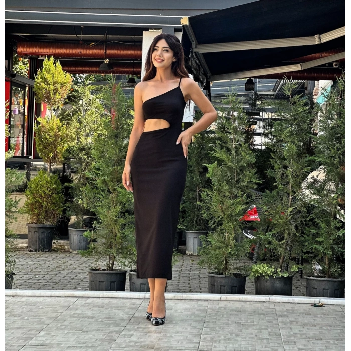 BEL DEKOLTELİ SİYAH ELBİSE