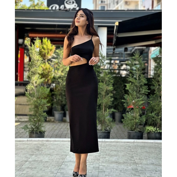 BEL DEKOLTELİ SİYAH ELBİSE