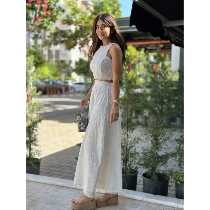 BEYAZ FİSTO ETEK BLUZ TAKIM