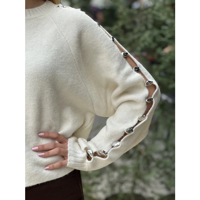 BİSİKLET YAKA KOLLARI AKSESUARLI EKRU KAZAK