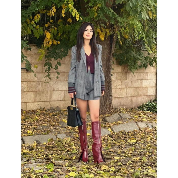 BORDO TAŞ İŞLEMELİ ŞORT