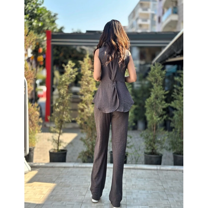 BROŞ DETAYLI UZUN YELEK PANTOLON TAKIM