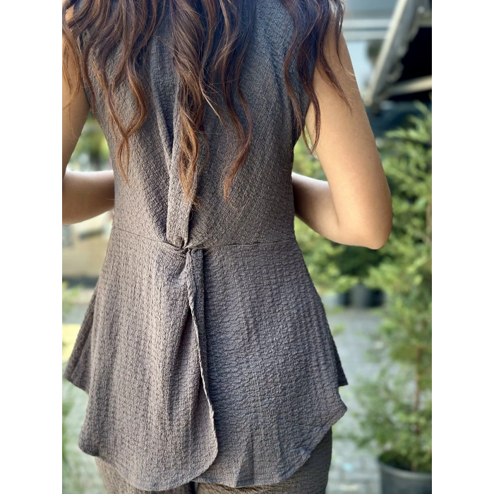 BROŞ DETAYLI UZUN YELEK PANTOLON TAKIM