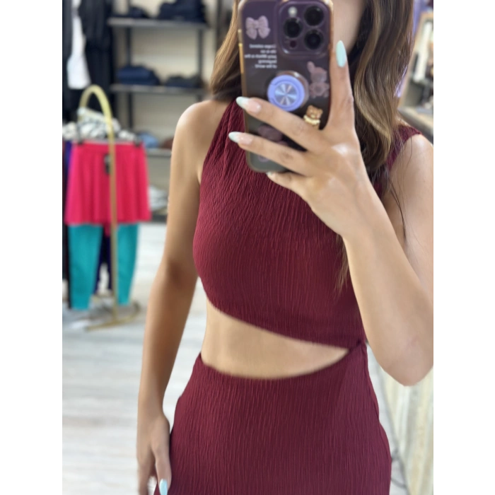 BÜRÜMCÜK DOKULU BEL DEKOLTELİ ELBİSE