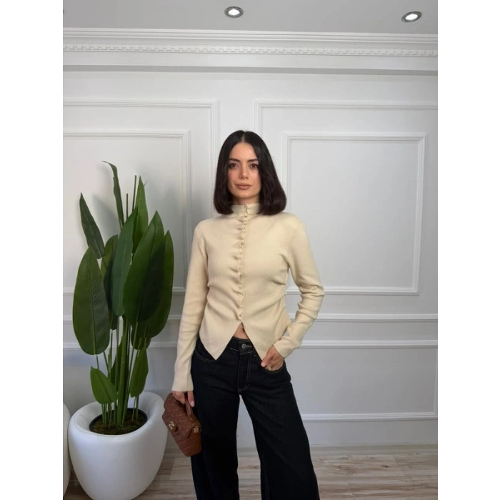 BÜZGÜLÜ TRİKO HIRKA ITS