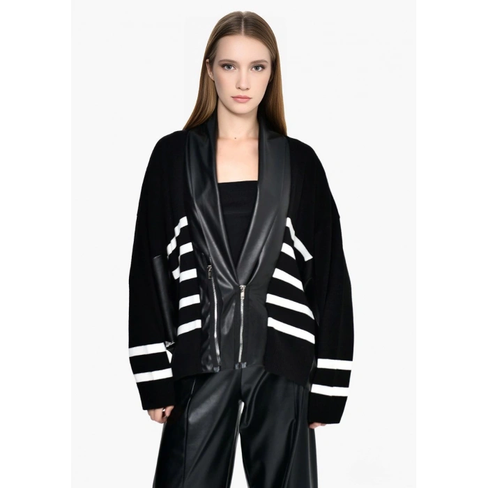 ÇİZGİLİ DERİ DETAY TRİKO HIRKA