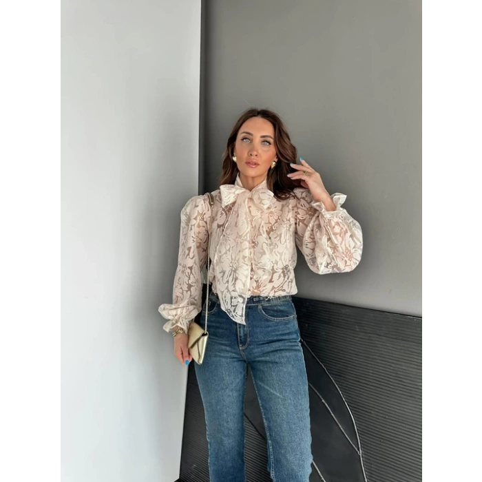 DANTEL FİYONK YAKA GÖMLEK