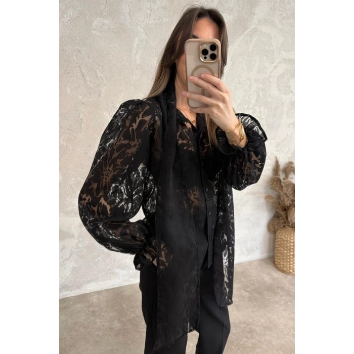 DANTEL FİYONK YAKA GÖMLEK