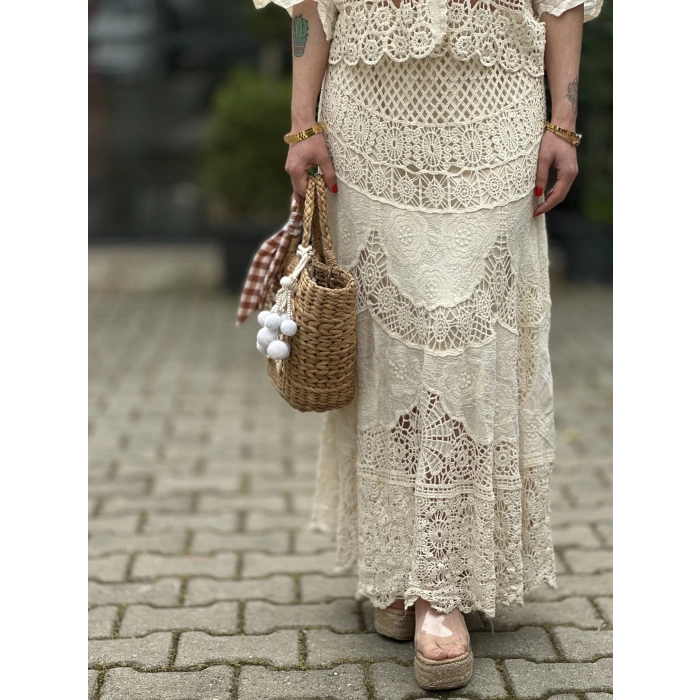 DANTEL İŞLEMELİ NATUREL ETEK