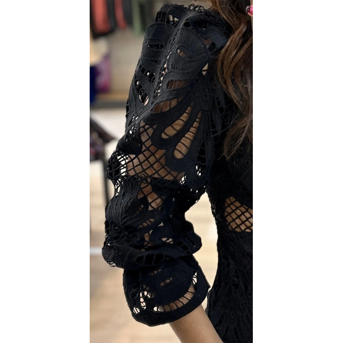 Dantelli Siyah Elbise