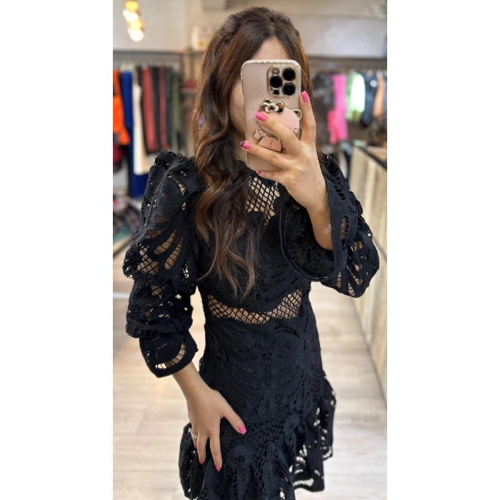 Dantelli Siyah Elbise