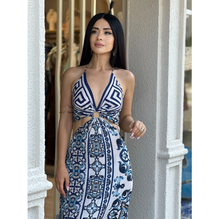 DEKOLTELİ UZUN İPEK ELBİSE