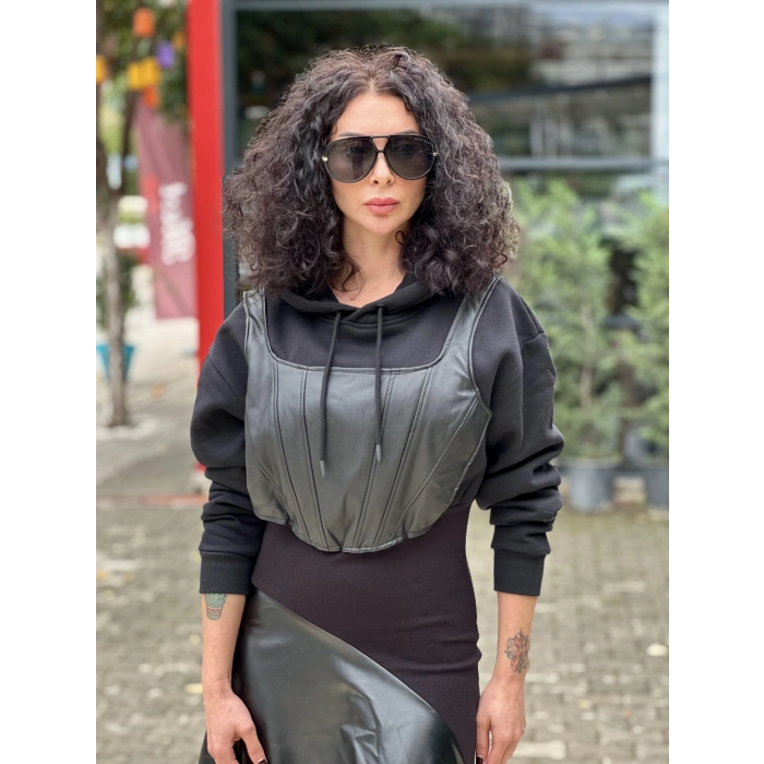 DERİ DETAY KAPUŞONLU ELBİSE