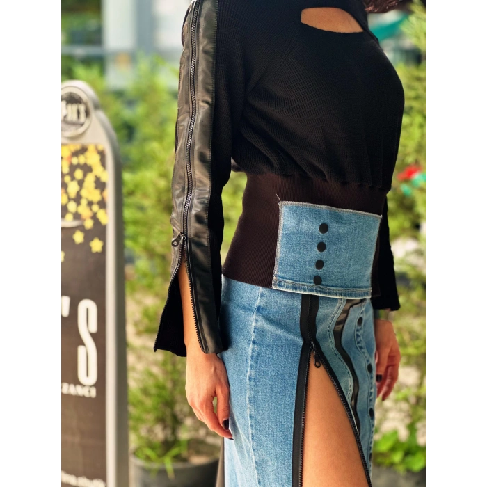 DERİ VE KOT DETAYLI KAPUŞONLU TRİKO