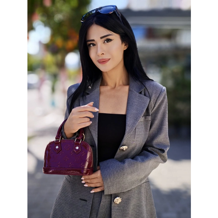 DÜĞMELİ BELE OTURAN CEKET