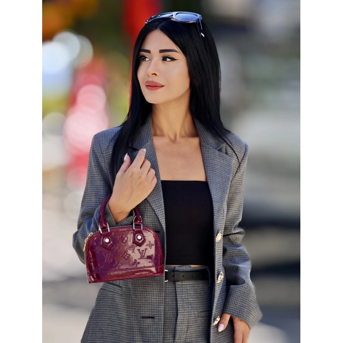 DÜĞMELİ BELE OTURAN CEKET