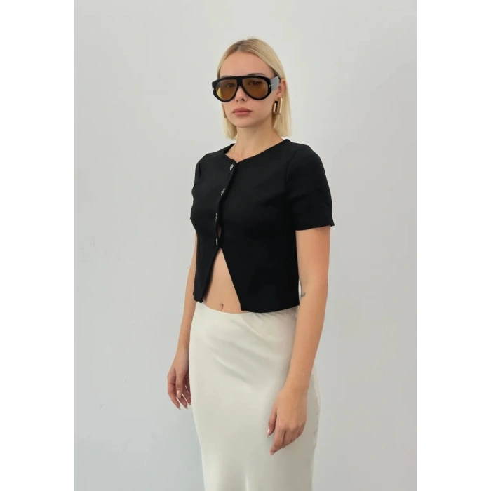 DÜĞMELİ CROP YELEK