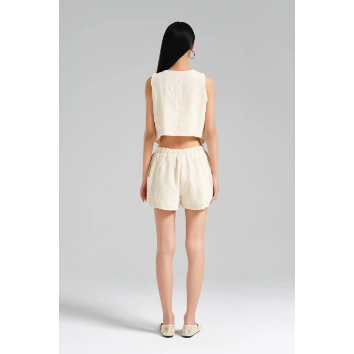 EKRU İŞLEMELİ ŞORTLU TAKIM