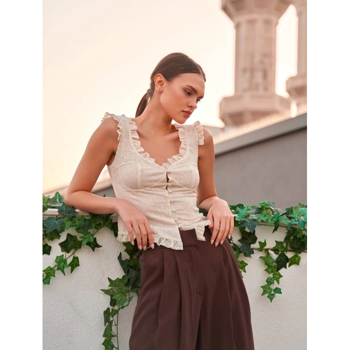 FIRFIR DETAYLI DANTEL BLUZ