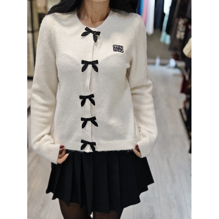 FİYONK DÜĞMELİ HIRKA