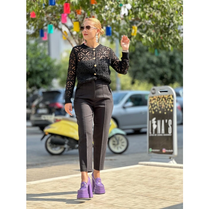 GOLD DÜĞMELİ MERSERİZE SİYAH HIRKA