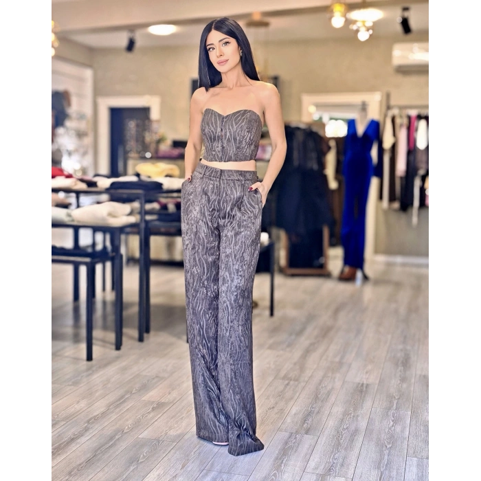 GRİ SATEN VE KADİFE DOKULU PANTOLON