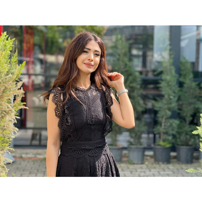 GÜPÜR DETAYLI ELBİSE