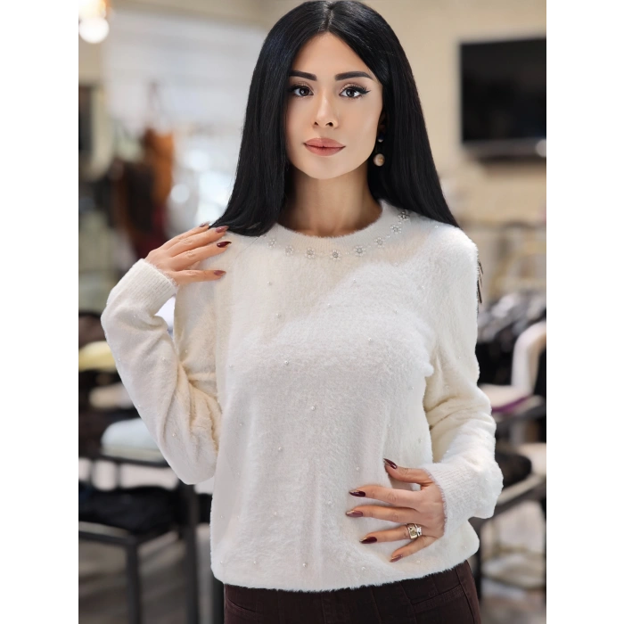 İNCİ DETAY YUMOŞ BEYAZ KAZAK