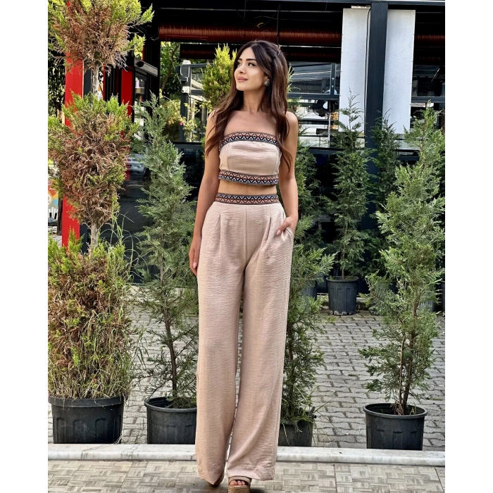 İŞLEME DETAYLI CROP PANTOLON TAKIM