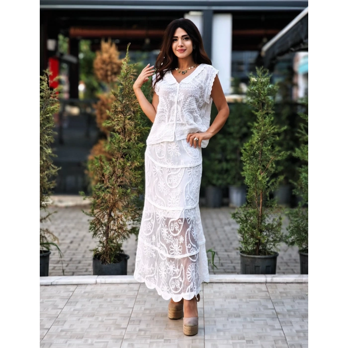 İŞLEMELİ ETEK BLUZ TAKIM