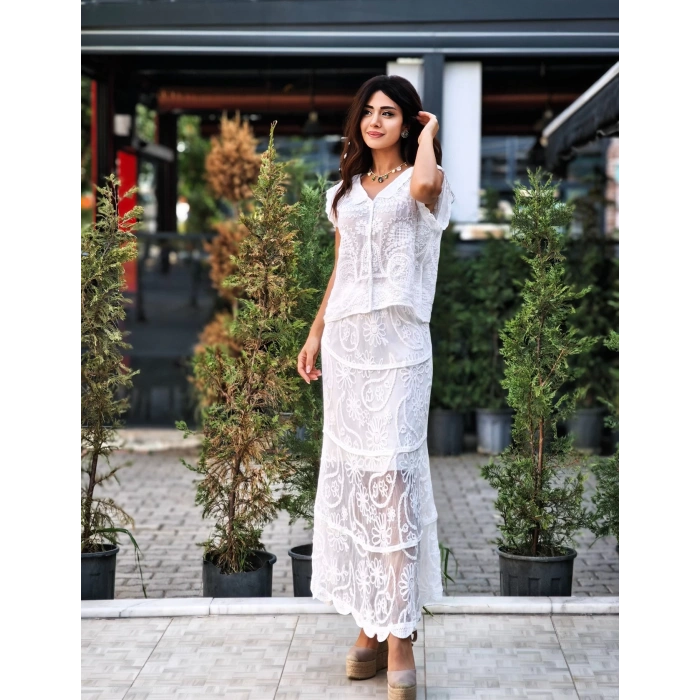 İŞLEMELİ ETEK BLUZ TAKIM