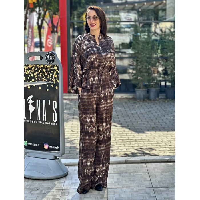 KAHVE DESENLİ FERMUARLI SATEN GÖRÜNÜMLÜ TAKIM