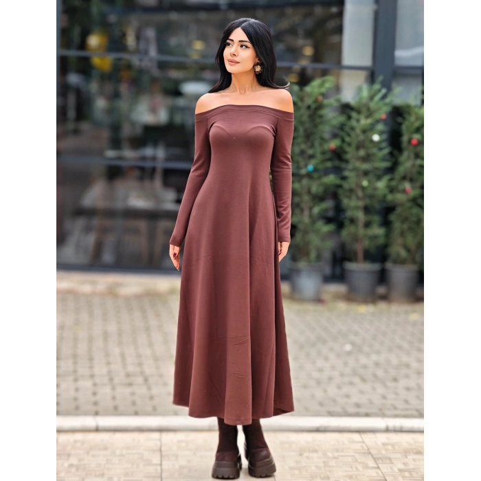 KAHVERENGİ KAYIK YAKA MODAL ELBİSE