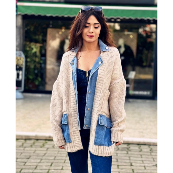 KOT DETAYLI TRİKO HIRKA