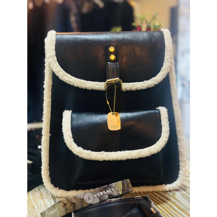 KÜRK DETAYLI SIRT ÇANTASI