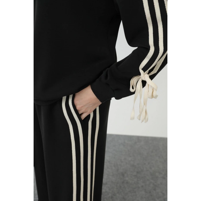 MODAL YANLARI ŞERİT EŞOFMAN TAKIM