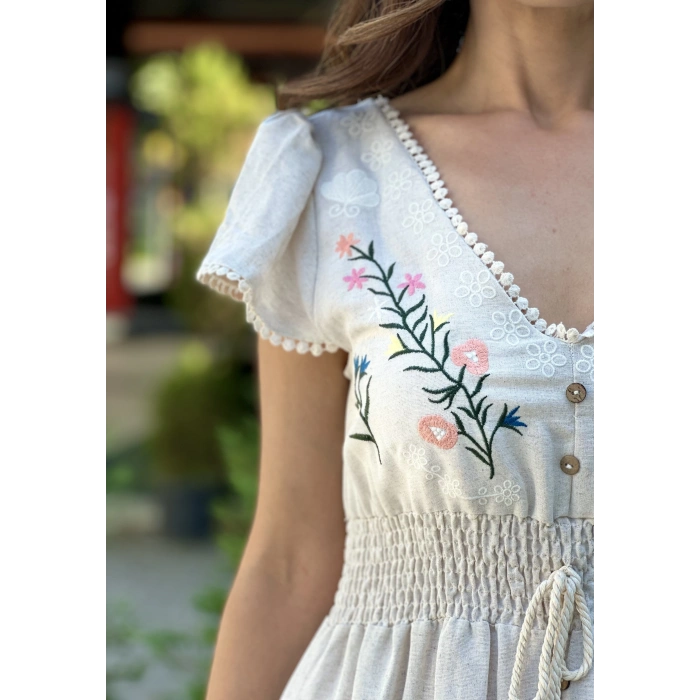 NAKIŞ İŞLEMELİ ARKA UZUN ELBİSE